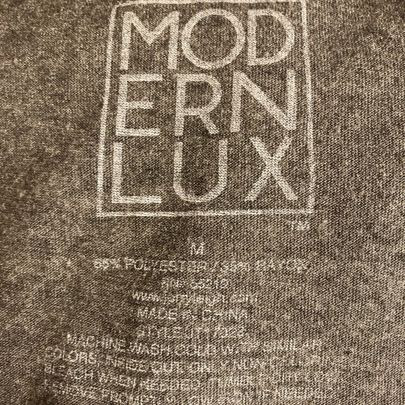 $5 SALE!🔥 Modern Lux T shirt - Picture 2 of 2